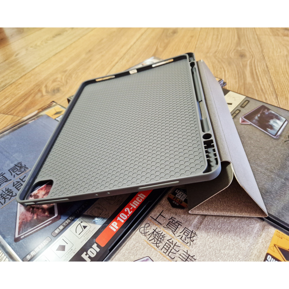 Чохол REMAX Chan Series Leather Case PT-10 for iPad Pro 12.9“ (2019-2022) бежевий + відсік для стилуса